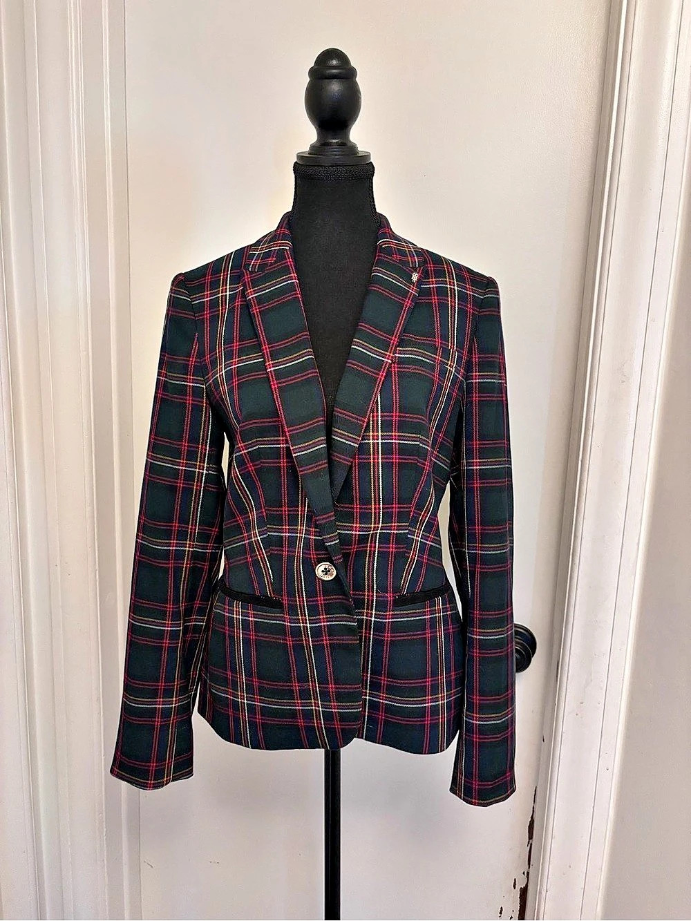 Tommy Hilfiger Plaid Blazer in Green, Gold & Red Size 6 Like New